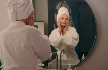 Gelatin Face Mask | A Way to Fight Wrinkles?